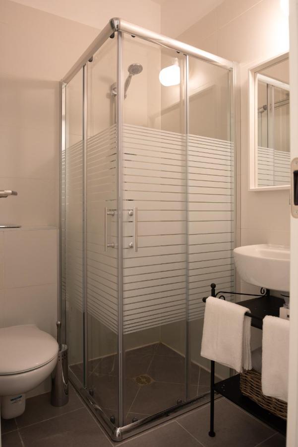 Argaman Beach Apartment Akko Bagian luar foto